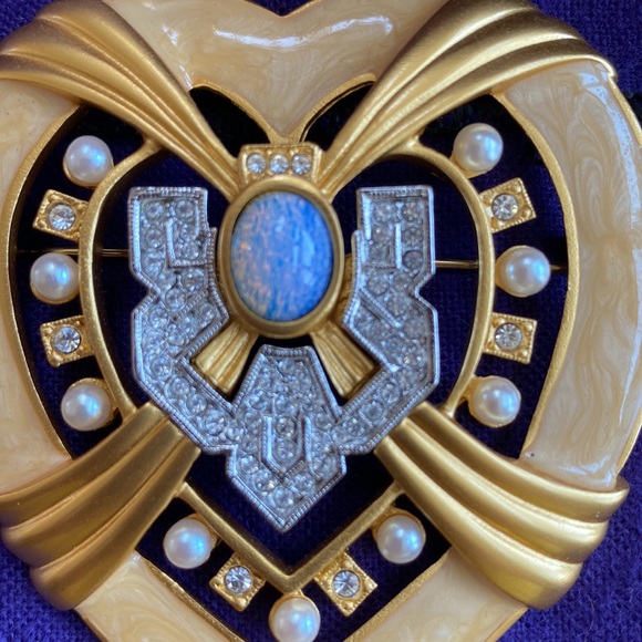 Vintage Avon Elizabeth Taylor Broach Heart of Hollywood - Picture 2 of 8